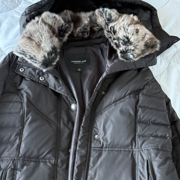 NWT London Fog Women's Black Puffer Down Coat w/Faux Fur Hood Size L - Picture 3 of 15